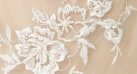 Ricamo delicato | JolieSposa